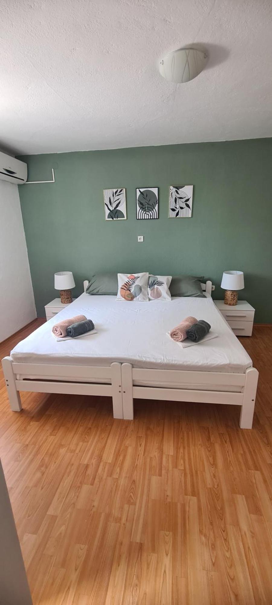 Apartments And Rooms Sanja スィビニ・クルンポスキ エクステリア 写真